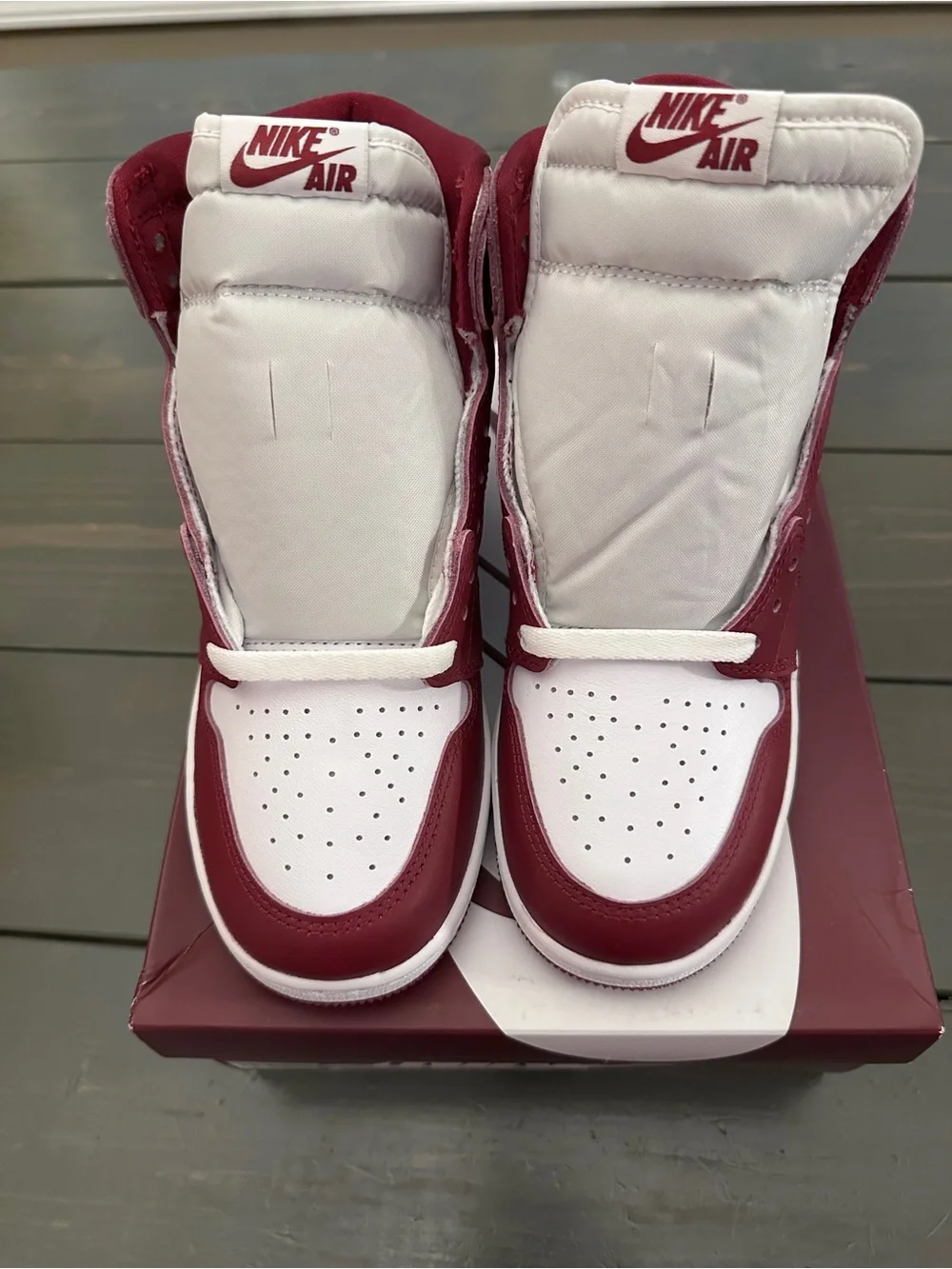 NWT Air Jordan 1 Retro High OG Team Red 6Y Women’s 7.5 New in Box